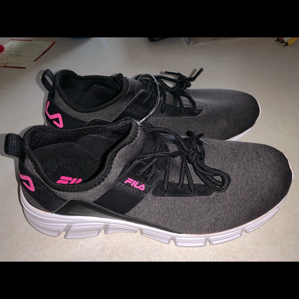 File running shoes womenswear